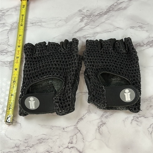 Leather Workout Gloves - Picture 2 of 2